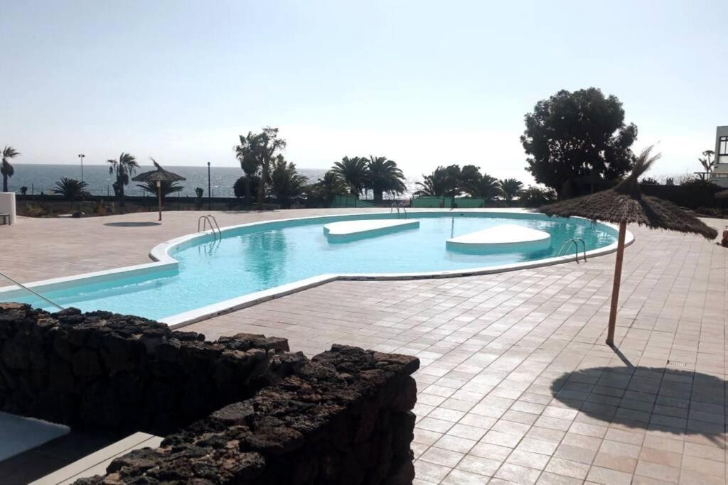 Tuscan Apartment Mit Meerblick Und Sonnenterrasse Costa Teguise Exterior foto